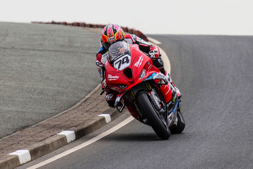 Briggs-Equipment-NW200-Superbike-practice-Davey-Todd