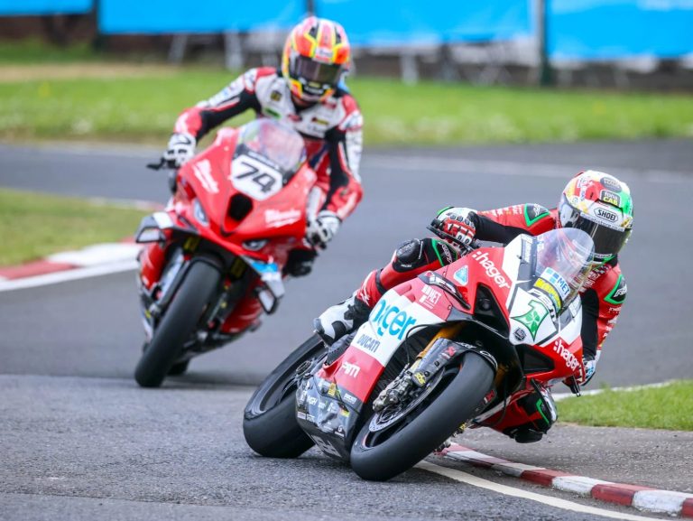 NW-200-Superbike-Race-1-020