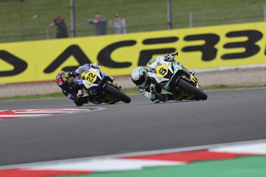 Maria Herrera (Klint Forward Factory Team)  Ana Carrasco (Evan Bros Racing Yamaha Team)