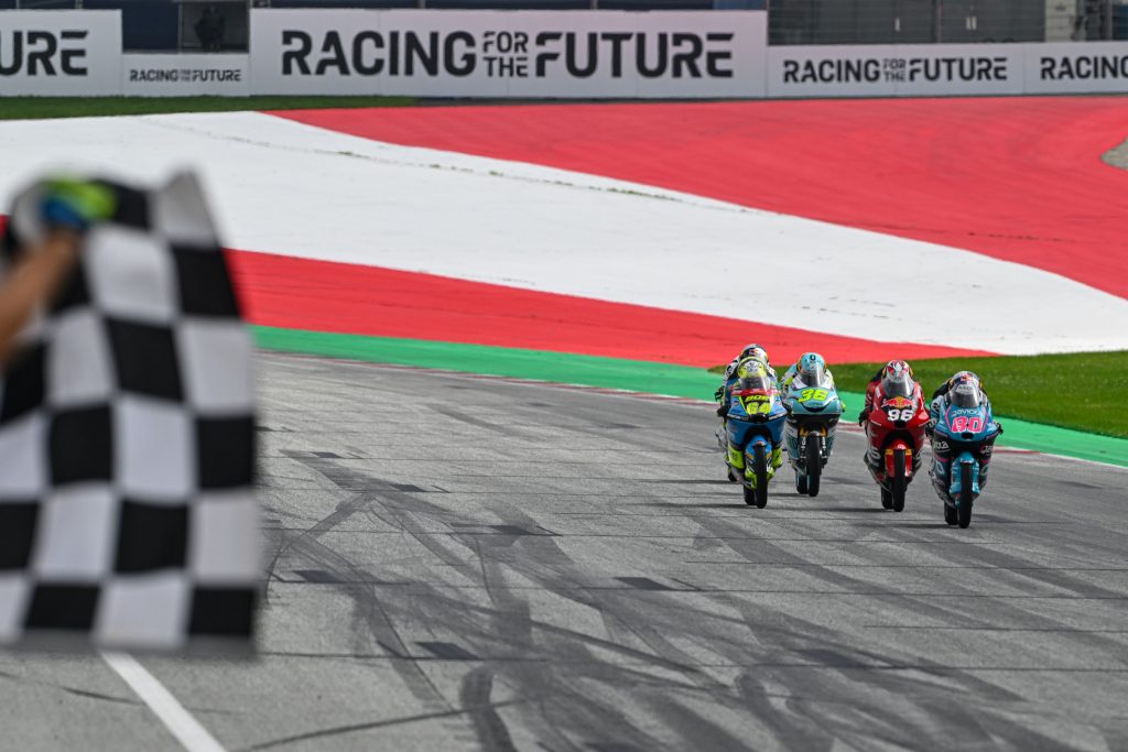Moto3-Finish-line-1024x683.jpg