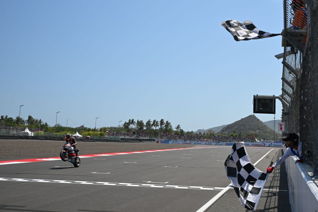 Aron Canet moto 2