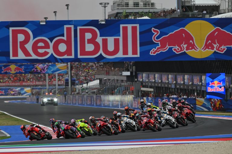 Race 2 Start