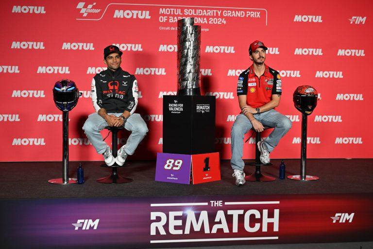 Jorge and Pecco listening