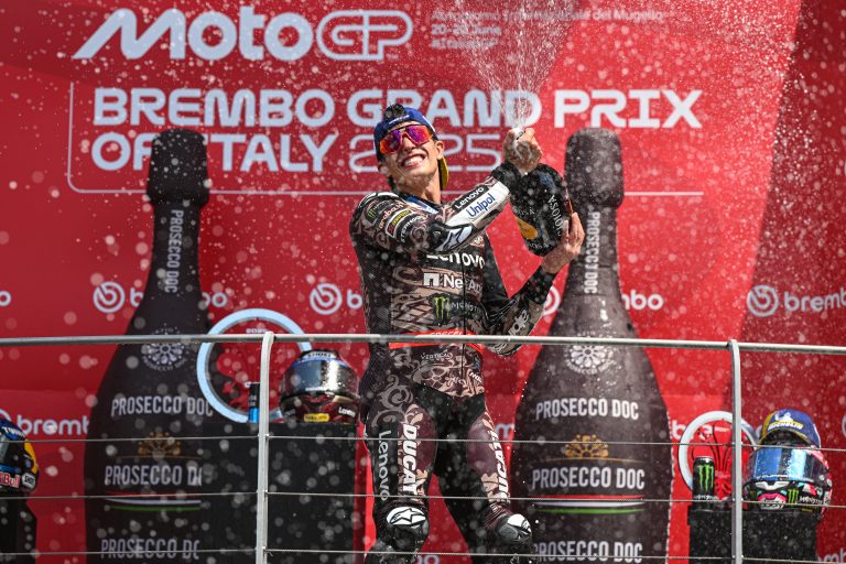 marquez podium prosecco