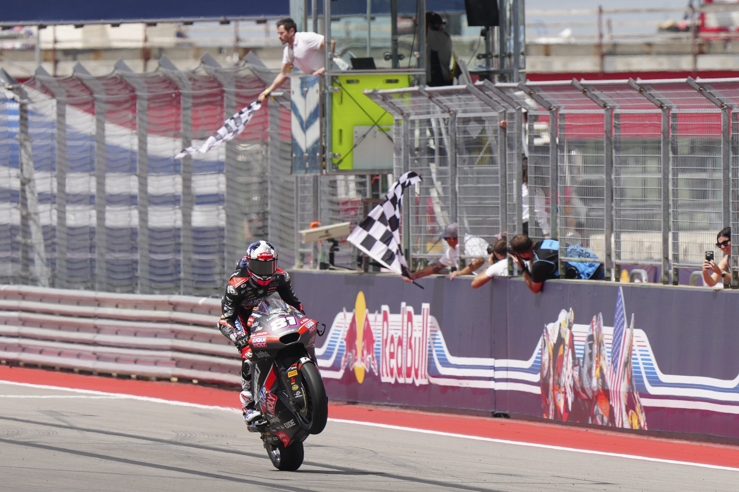 Agius fends off Vietti to secure hard-fought Moto2 victory in Texas ...